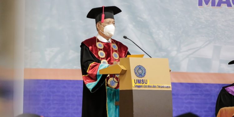 Wisuda UMSU, Rektor Berharap Lulusan PTM Mampu Beradaptasi dengan Perubahan